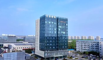 江亚蕾奥中心
